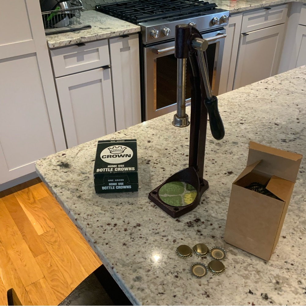 Everedy No 150 Dark Brown Bottle Capper for Home Brewing